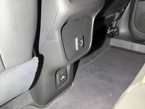 Used 2023 GMC Terrain Denali AWD/4WD image 28