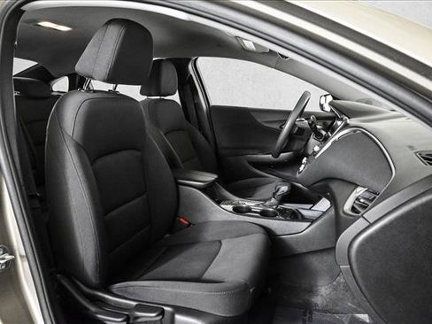 Used 2022 Chevrolet Malibu LT image 21