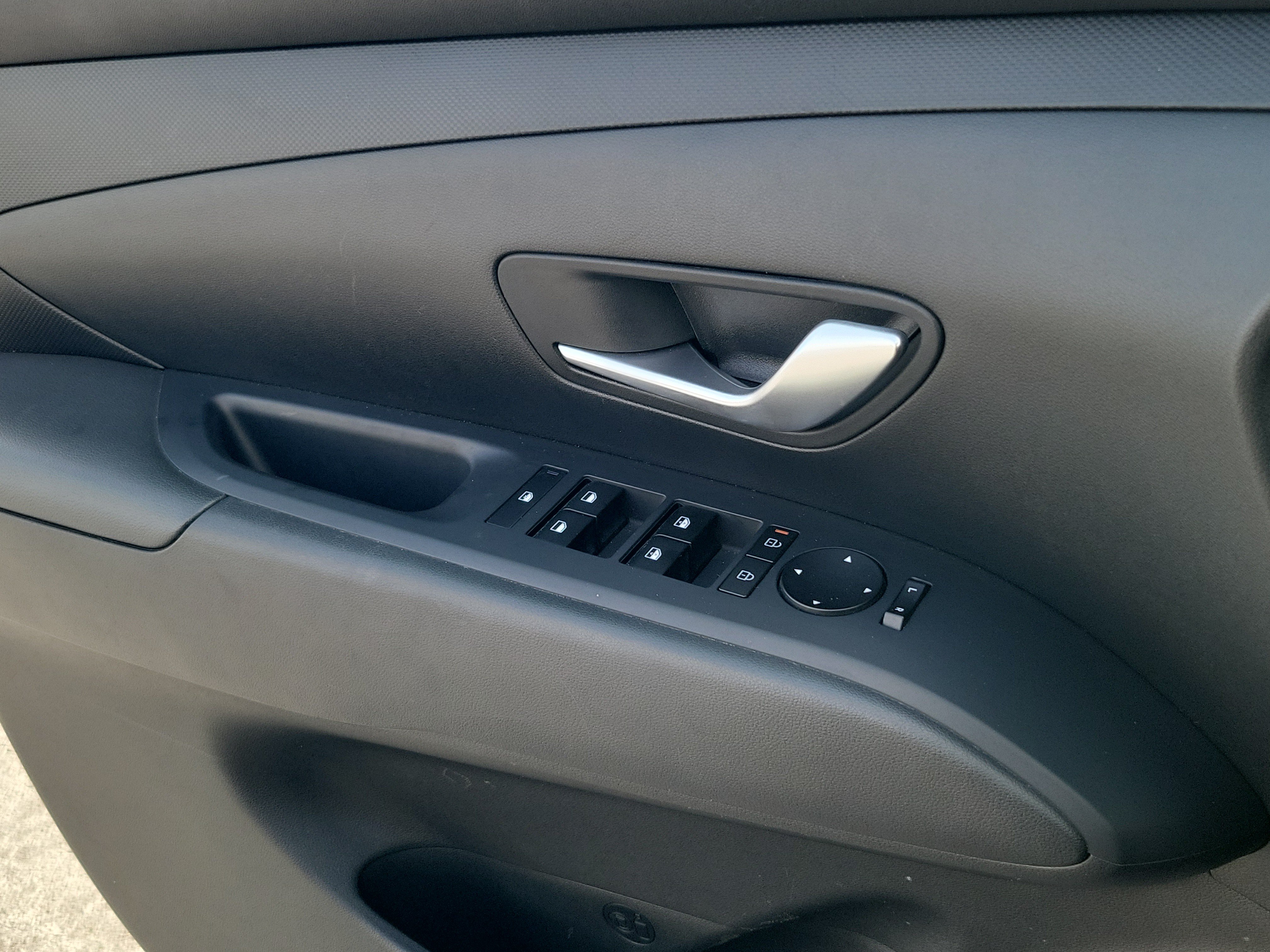Used 2025 Hyundai Tucson SEL AWD/4WD image 17