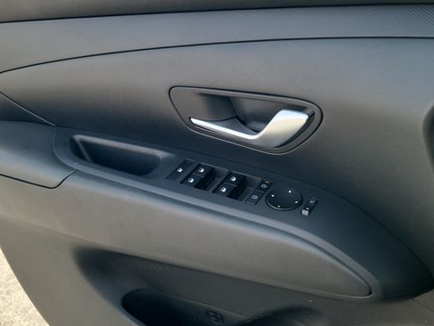 Used 2025 Hyundai Tucson SEL AWD/4WD image 17