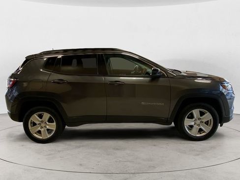 Used 2022 Jeep Compass Latitude image 7