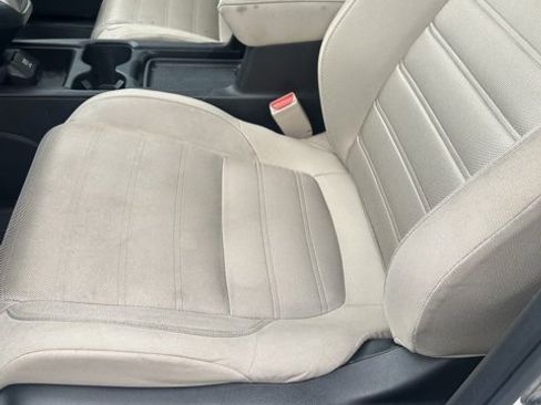 Used 2019 Honda CR-V EX image 9