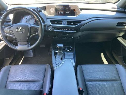 Used 2019 Lexus UX 200 w/ Premium Package FWD image 16