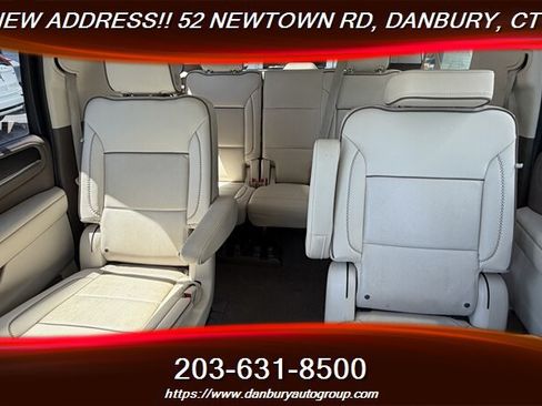 Used 2023 GMC Yukon XL Denali AWD/4WD image 22