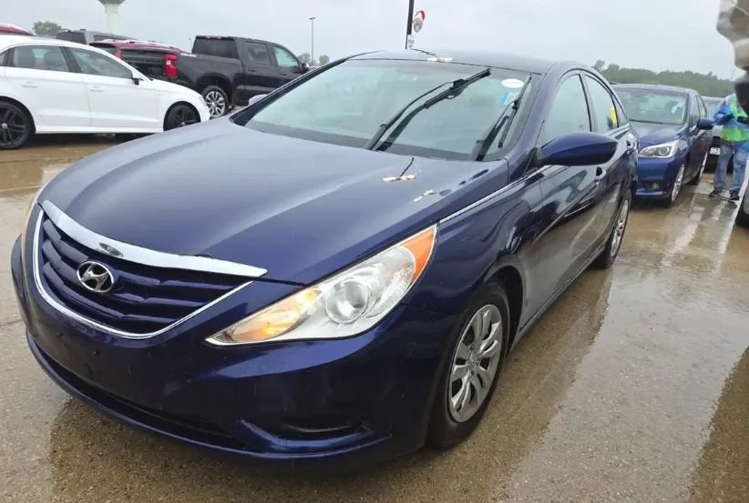 Used 2011 Hyundai Sonata GLS FWD image 1
