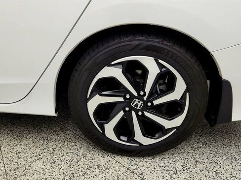 Used 2016 Honda Accord EX-L image 9