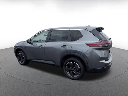 Used 2025 Nissan Rogue SV FWD image 10