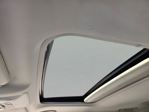 Certified 2021 Toyota RAV4 XLE Premium image 15