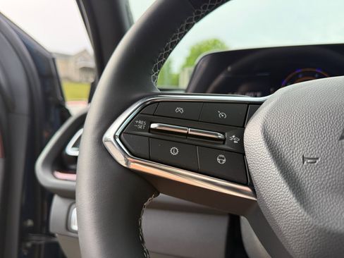 New 2026 Chevrolet Traverse Z71 w/ Enhanced Driving Package AWD/4WD image 18