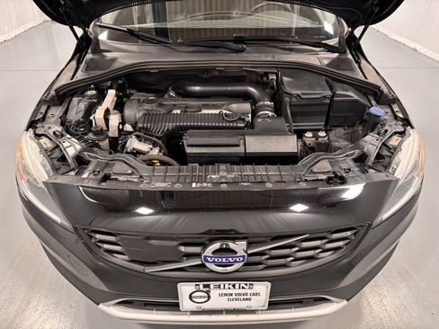 Used 2016 Volvo V60 T5 Cross Country w/ Convenience Package image 28