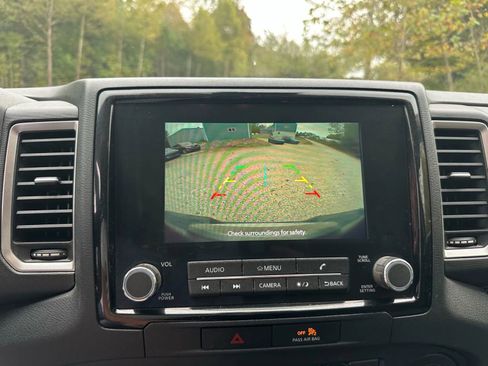 Used 2023 Nissan Frontier SV w/ SV Convenience Package image 36