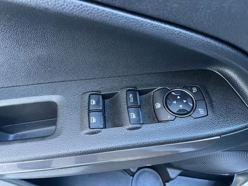 Certified 2019 Ford EcoSport SE image 15