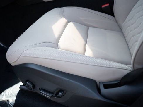 Used 2026 Volvo XC90 T8 Plus w/ Protection Package Premier image 29