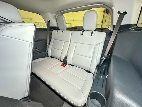 New 2026 Ford Explorer Active w/ Active Comfort Package AWD/4WD image 24