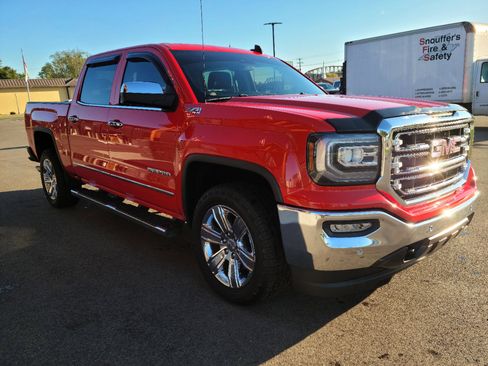 Used 2018 GMC Sierra 1500 SLT image 3