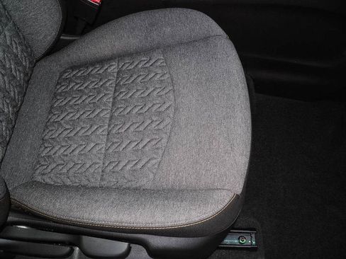 Certified 2024 Chevrolet Equinox LT FWD image 13