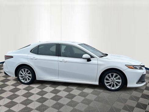 Used 2023 Toyota Camry LE FWD image 6