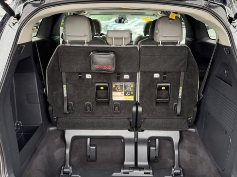 Certified 2025 Toyota Sienna XLE w/ XLE Plus Package AWD/4WD image 5