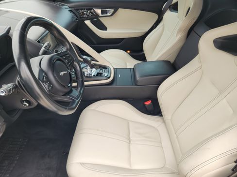 Used 2017 Jaguar F-TYPE S RWD image 7