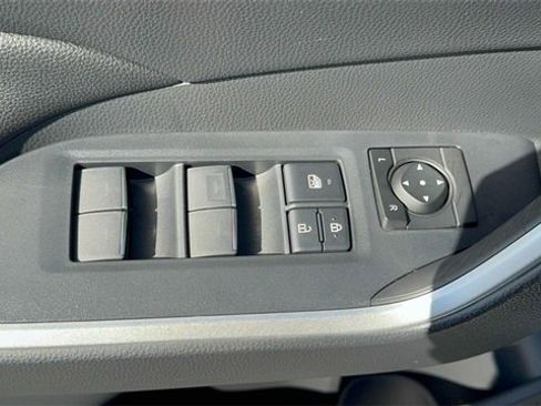 Used 2022 Toyota RAV4 SE image 15