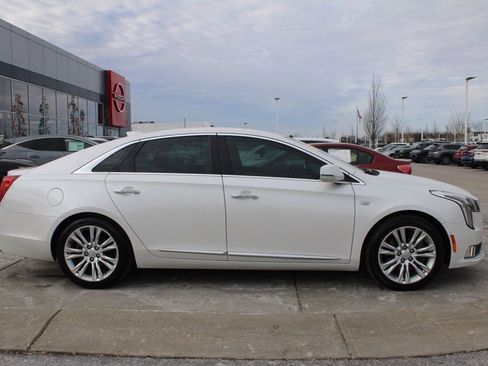 Used 2018 Cadillac XTS Luxury image 6