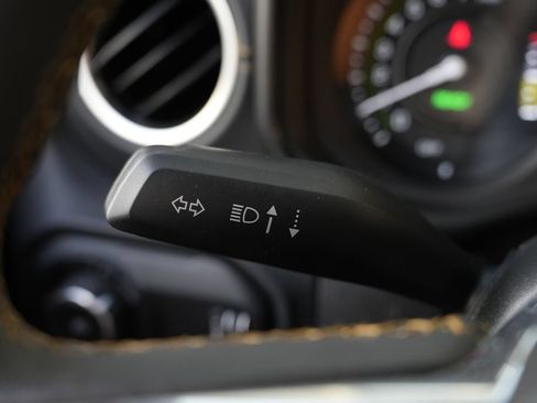 Used 2024 Jeep Wrangler Unlimited Sahara w/ Technology Group AWD/4WD image 45
