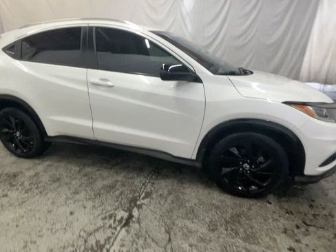 Used 2022 Honda HR-V Sport image 4