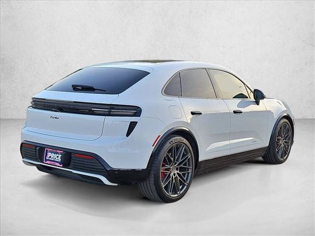 Used 2025 Porsche Macan Turbo Electric AWD/4WD image 5