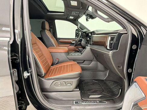 Used 2025 GMC Sierra 2500 Denali Ultimate image 29