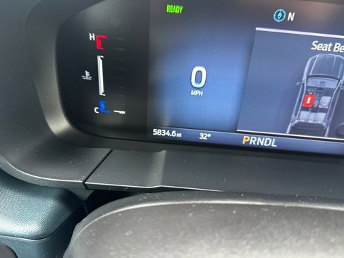 Used 2025 Ford Maverick XL w/ Equipment Group 101A image 21