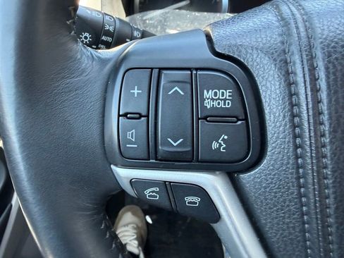 Used 2014 Toyota Highlander Limited FWD image 18
