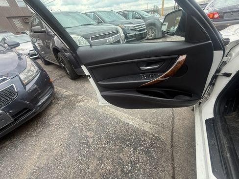 Used 2014 BMW 328i xDrive Sedan AWD/4WD image 32