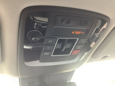 Used 2024 Kia Carnival SX Prestige FWD image 39