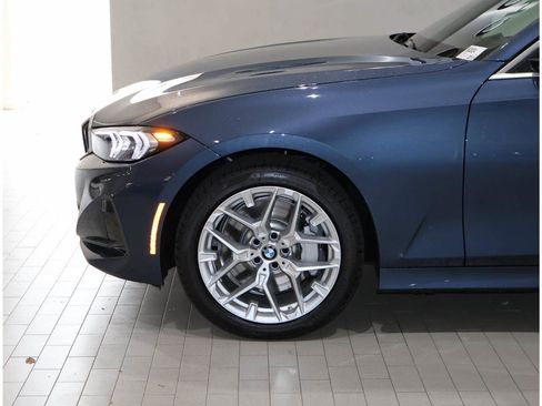 Used 2026 BMW 330i Sedan w/ Premium Package RWD image 4