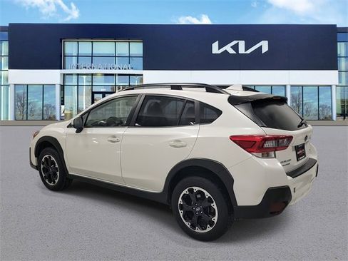 Used 2023 Subaru Crosstrek 2.0i Premium image 4