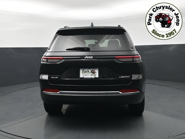 Used 2024 Jeep Grand Cherokee Limited w/ Trailer Tow Package AWD/4WD image 5