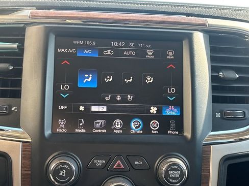 Used 2017 RAM 2500 Laramie w/ Convenience Group image 12