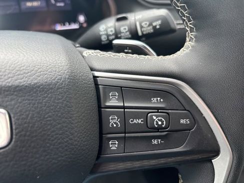 Used 2024 Jeep Grand Cherokee Altitude AWD/4WD image 21