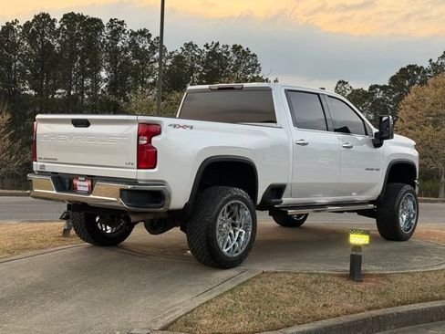Used 2022 Chevrolet Silverado 2500 LTZ image 7