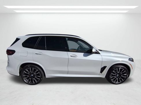 New 2026 BMW X5 xDrive40i w/ M Sport Package AWD/4WD image 3