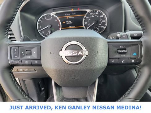 Certified 2025 Nissan Rogue SV image 12