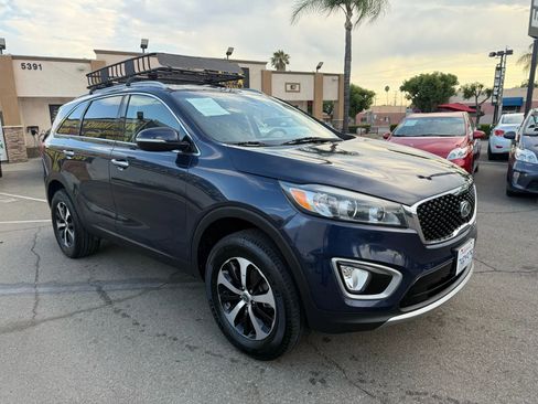 Used 2016 Kia Sorento EX image 3