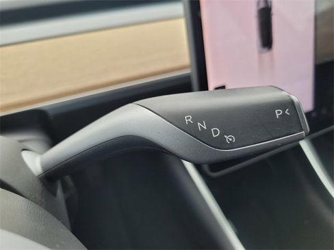 Used 2018 Tesla Model 3 Long Range image 14