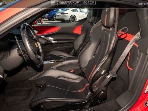 Used 2022 Ferrari SF90 Spider image 7