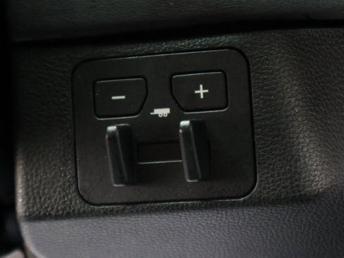 Used 2022 Toyota Tundra Platinum image 33