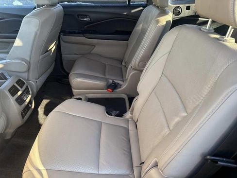 Used 2016 Honda Pilot Elite image 17