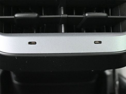 Used 2023 Tesla Model Y Long Range image 15