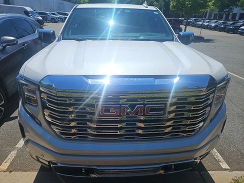Used 2022 GMC Sierra 1500 Denali AWD/4WD image 8