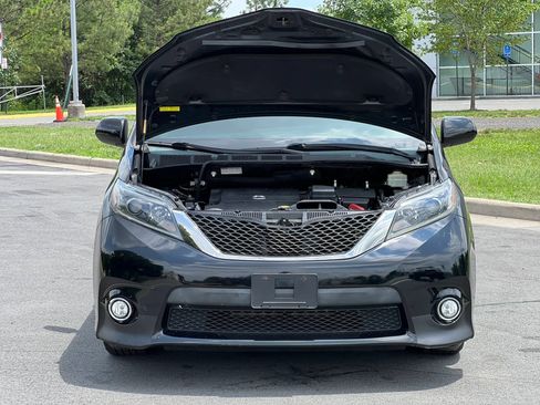Used 2015 Toyota Sienna SE Premium FWD image 38