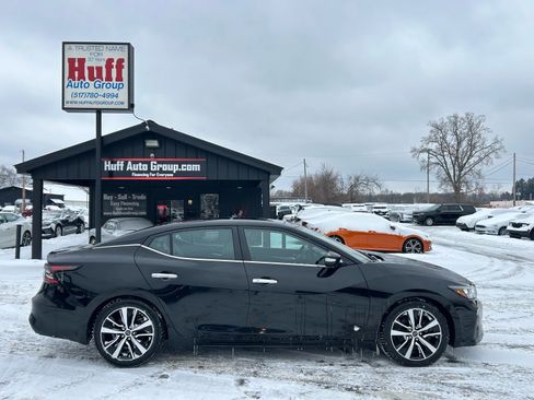 Used 2023 Nissan Maxima SL image 10